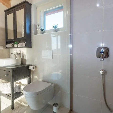 Vakantiehuis Romantika, A Beautiful And Romantic Pool