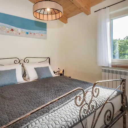 Vakantiehuis Romantika, A Beautiful And Romantic Pool *