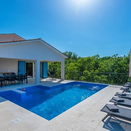 Vakantiehuis Romantika, A Beautiful And Romantic Pool